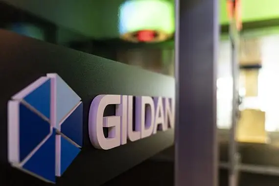 Le fondateur de Gildan reprend son poste de PDG