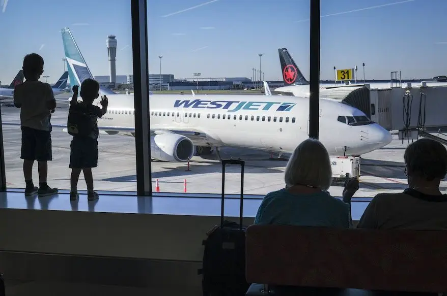 La grève des mécaniciens évitée à WestJet, mais près de 50 vols annulés
