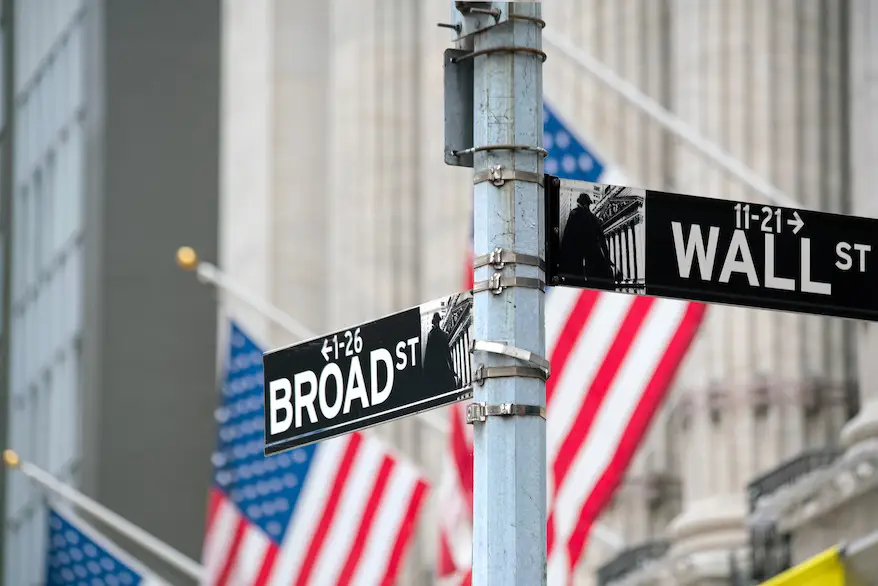 Bourse: Wall Street mitigée, à la veille d’une décision de la Fed