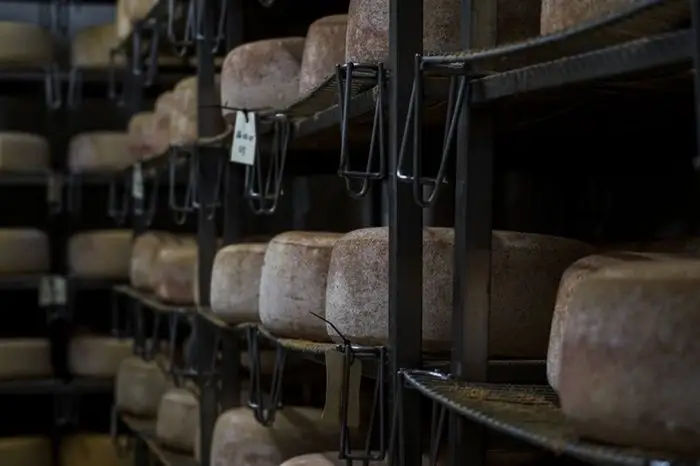 Faire du fromage en famille