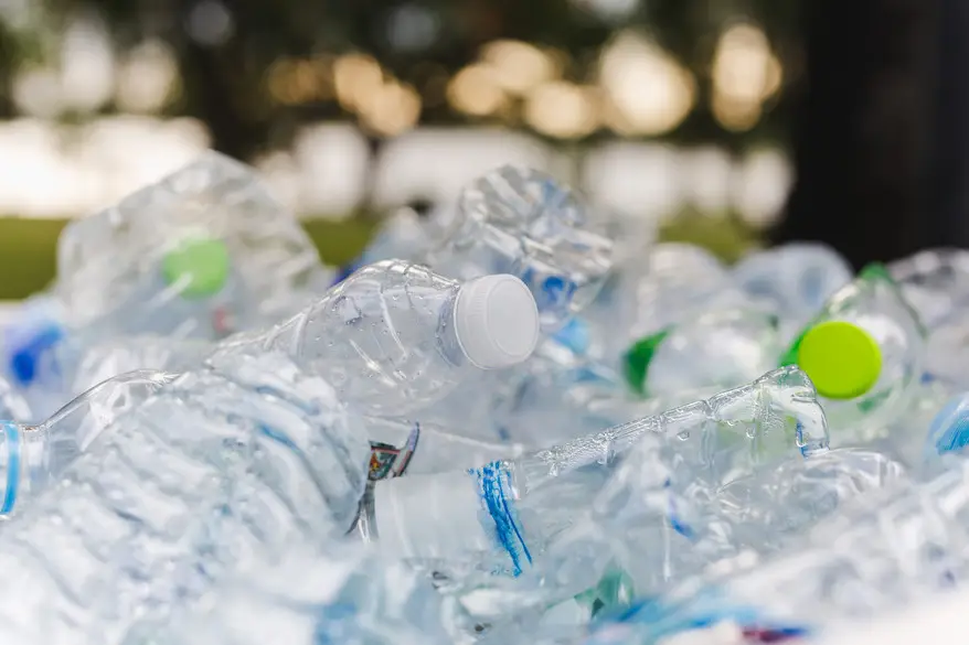 Les États-Unis vont arrêter d'acheter des plastiques à usage unique