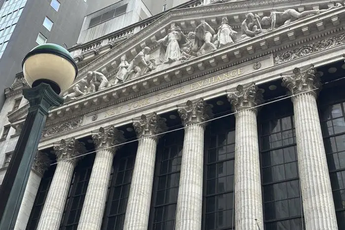 Bourse: ce qui bouge sur les marchés avant l’ouverture lundi