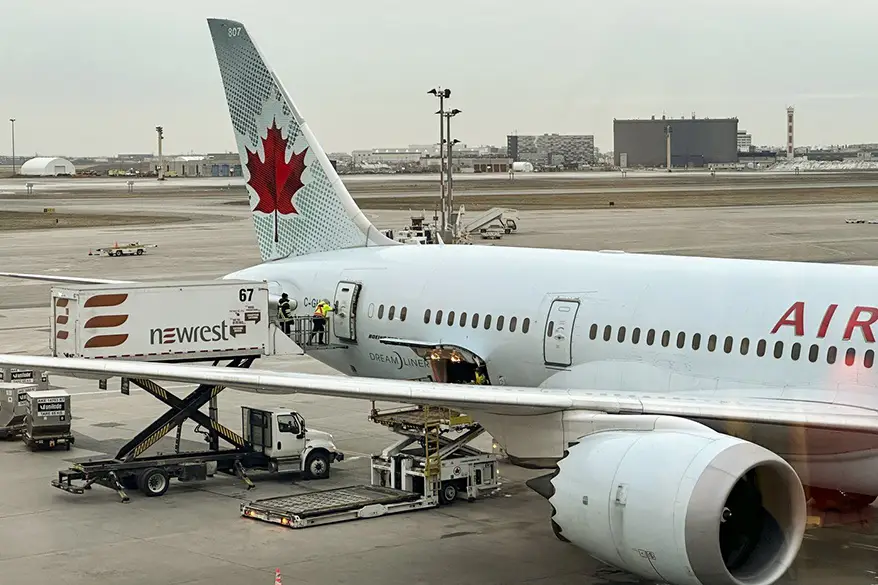 Air Canada réduit ses prévisions