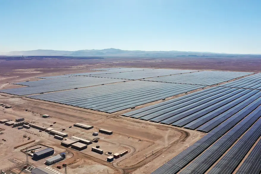 La plus grande centrale solaire du Chili inaugurée dans le désert de l’Atacama