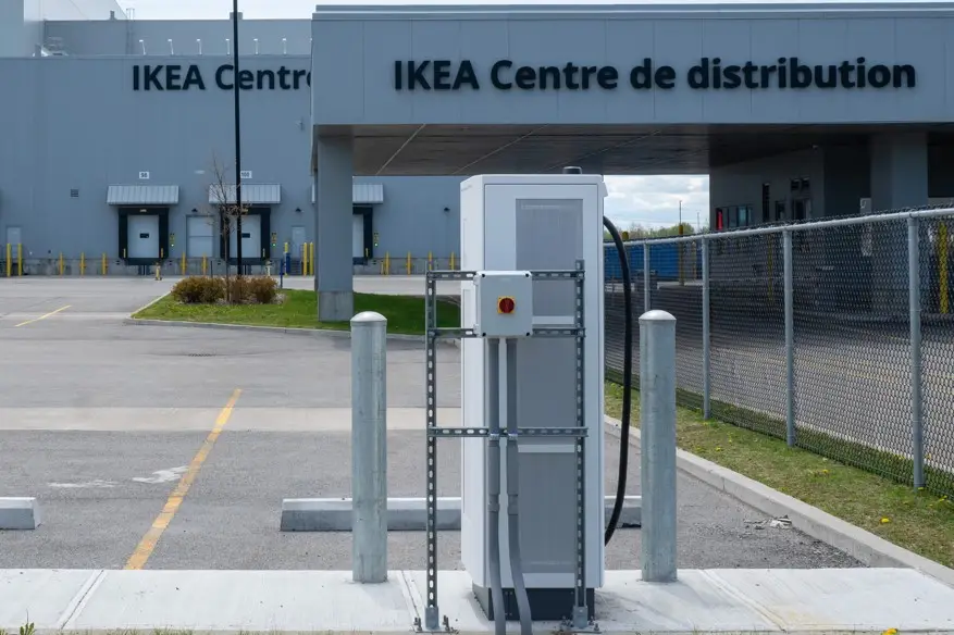 Cléo sort du Québec avec Ikea