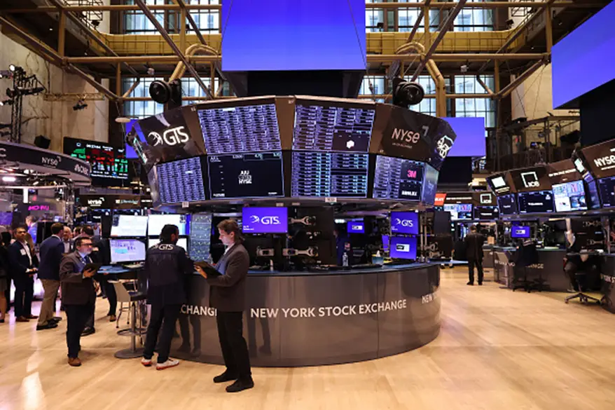 Bourse: Wall Street chute après des indicateurs américains qui inquiètent