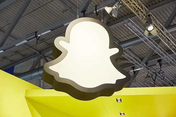 Snapchat cultive son image de réseau social «différent» et «positif»