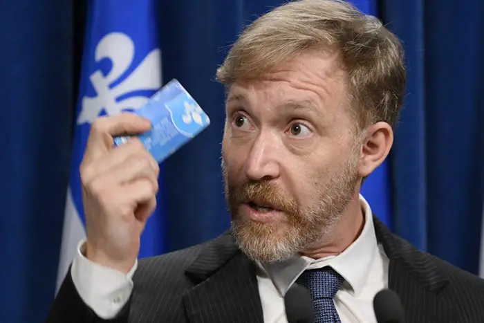 Le député Youri Chassin quitte le bateau de la CAQ