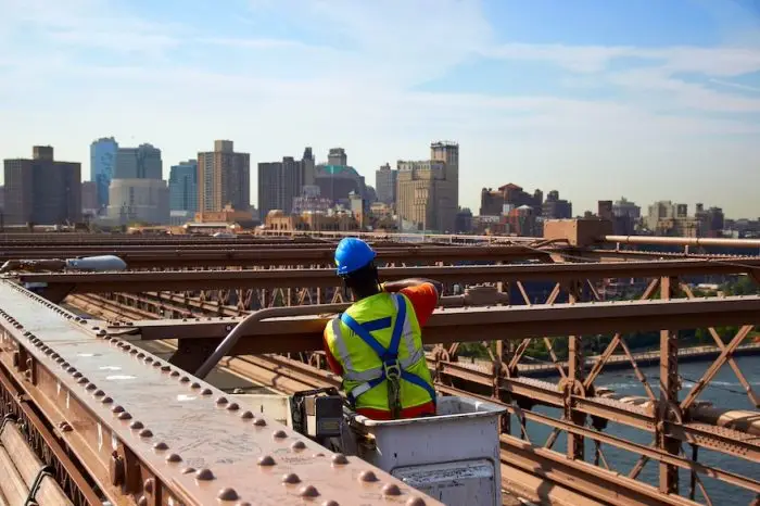 Emploi aux États-Unis: les embauches ralentissent, mais pas de panique