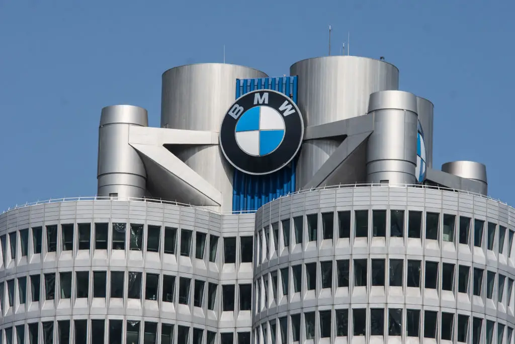 BMW rappelle 1,5 million de véhicules et abaisse ses objectifs annuels