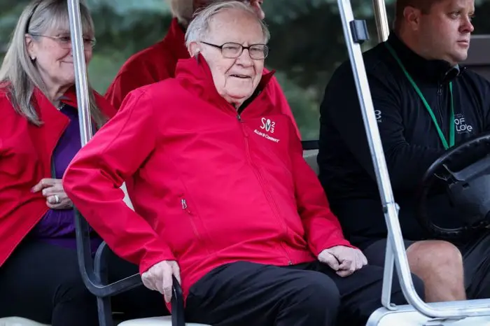 Que penser de la vente d’actions d’Apple par Berkshire Hathaway?