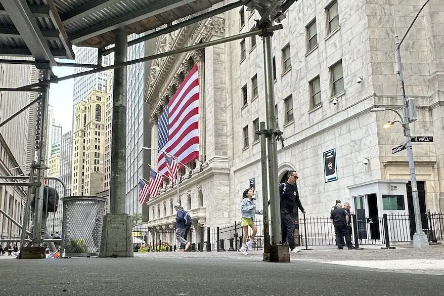 Bourse: Wall Street finit en hausse, chasse aux bonnes affaires après un mauvais départ