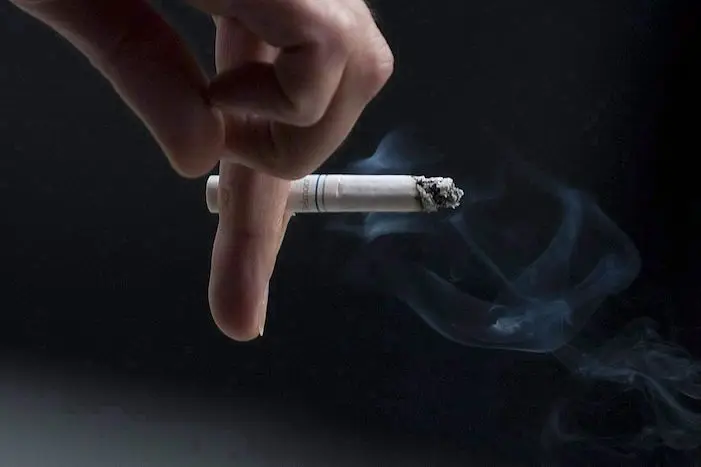 Les géants du tabac paieraient 32,5G$ aux provinces et aux fumeurs malades