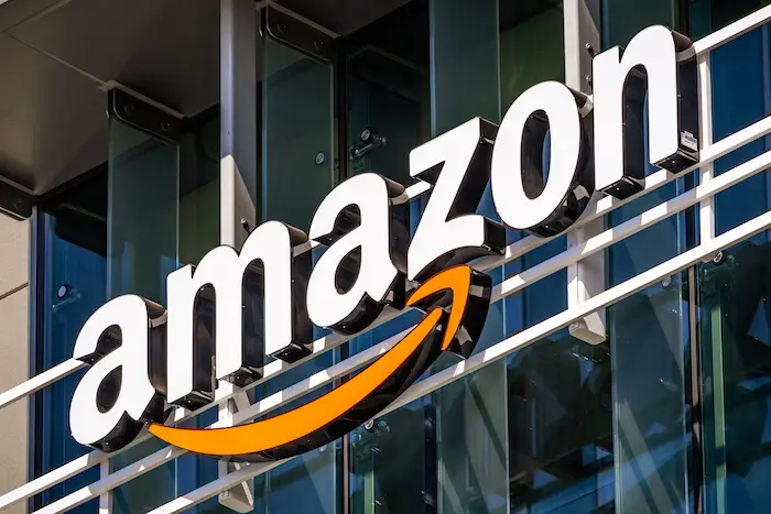 3T: Amazon dépasse les attentes avec un bénéfice de 15,3G$US