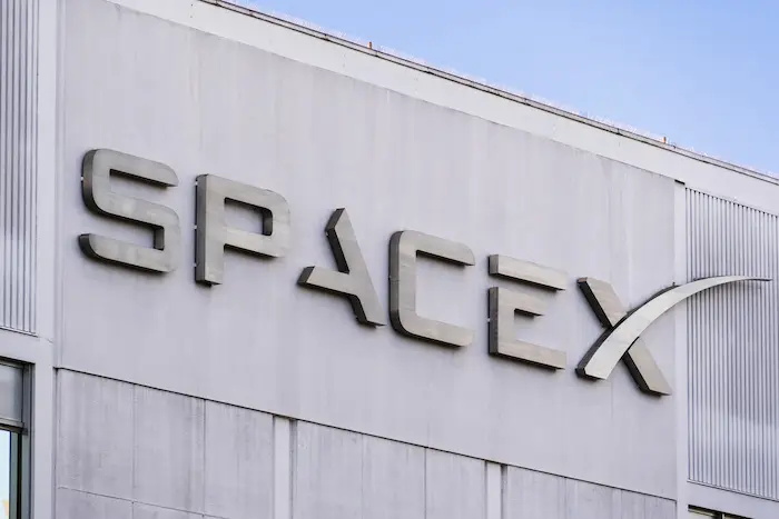 SpaceX réussit à rattraper une partie de sa mégafusée Starship, une première