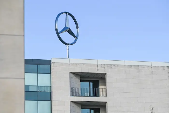 Allemagne: Mercedes ouvre une usine de recyclage de batteries