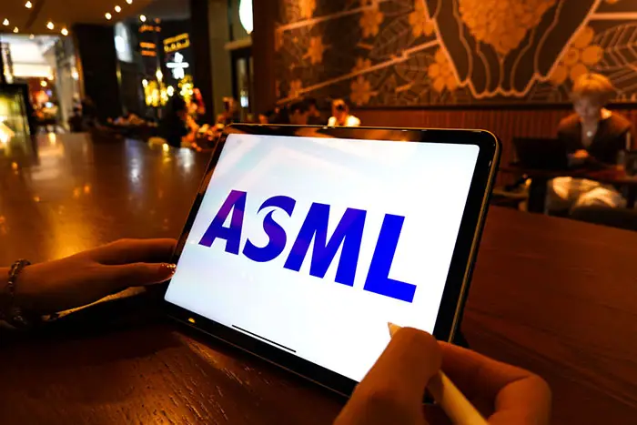 L’action ASML chute de plus de 15% après une fuite des résultats du 3T