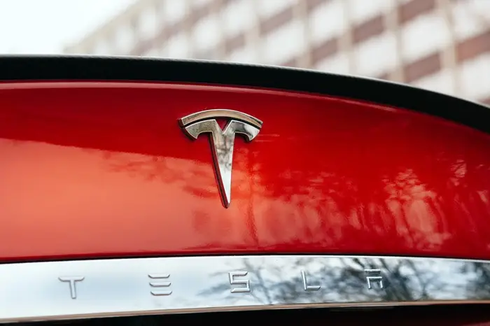 À surveiller: Tesla, Canadien Pacifique et Couche-Tard