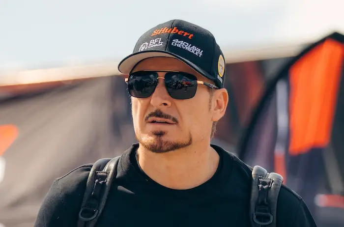 Alexandre Tagliani a les deux mains sur le volant de ses placements 