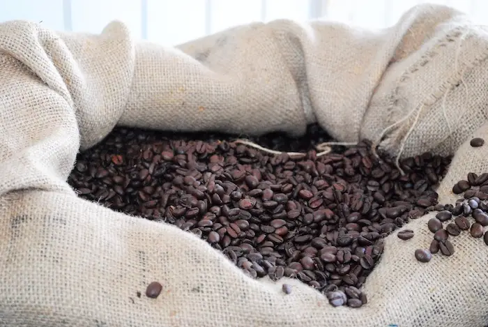 Le cours du café arabica au plus haut depuis 1977