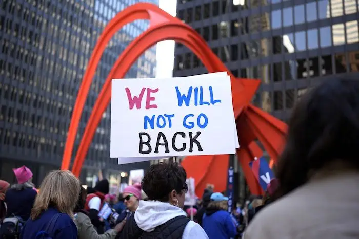 Des milliers de femmes marchent pour leurs droits à Washington