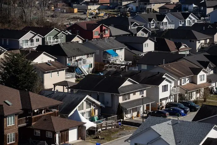 Encore des risques sur le marché hypothécaire canadien, selon la SCHL